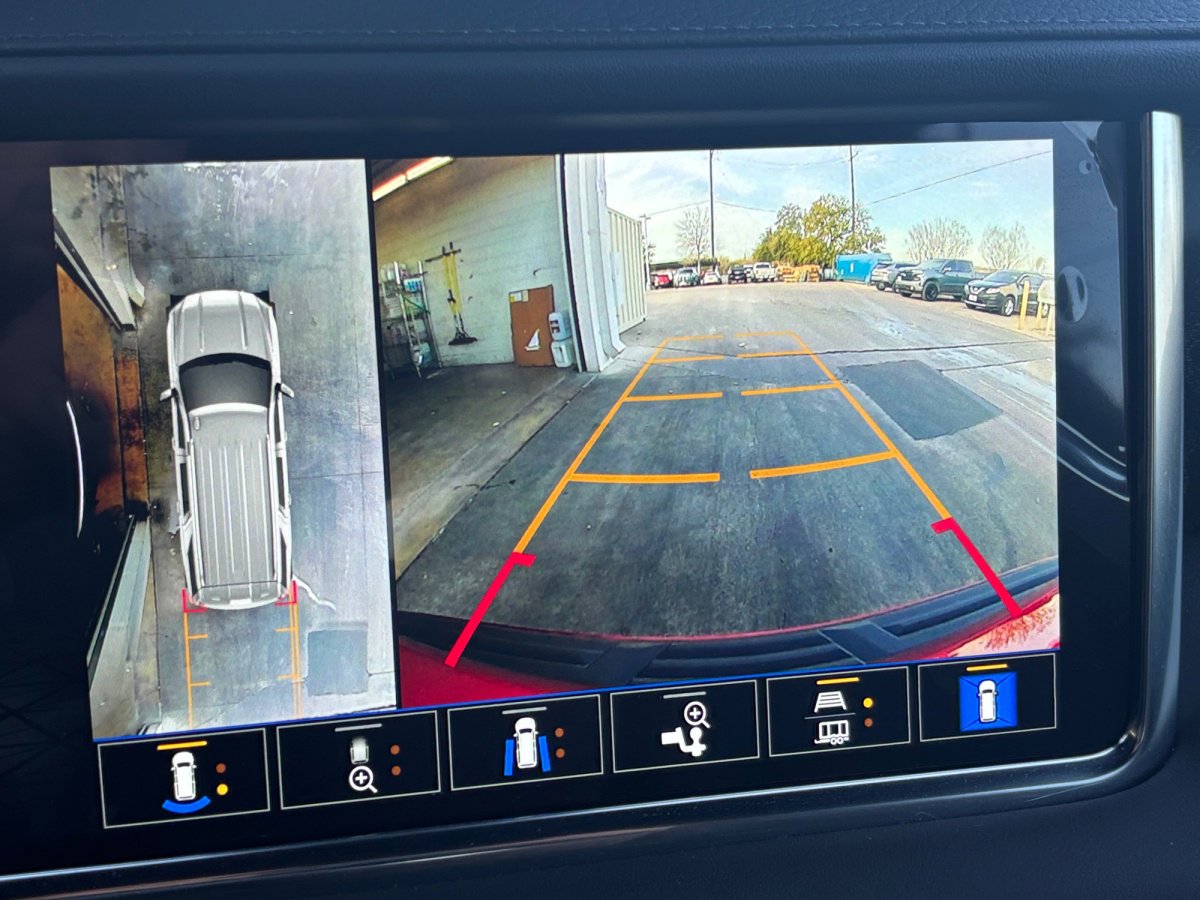 Used 2024 GMC Yukon XL Denali w/ Max Trailering Package image 9