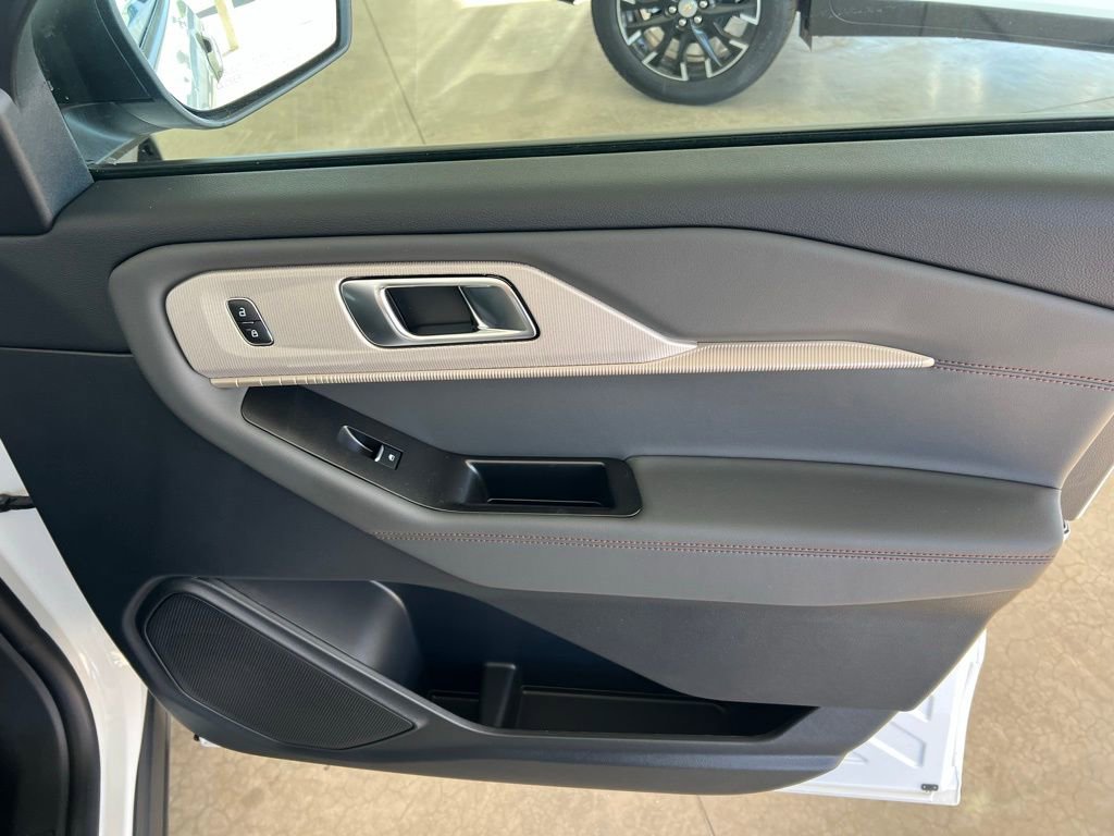 New 2026 Ford Explorer Active image 26