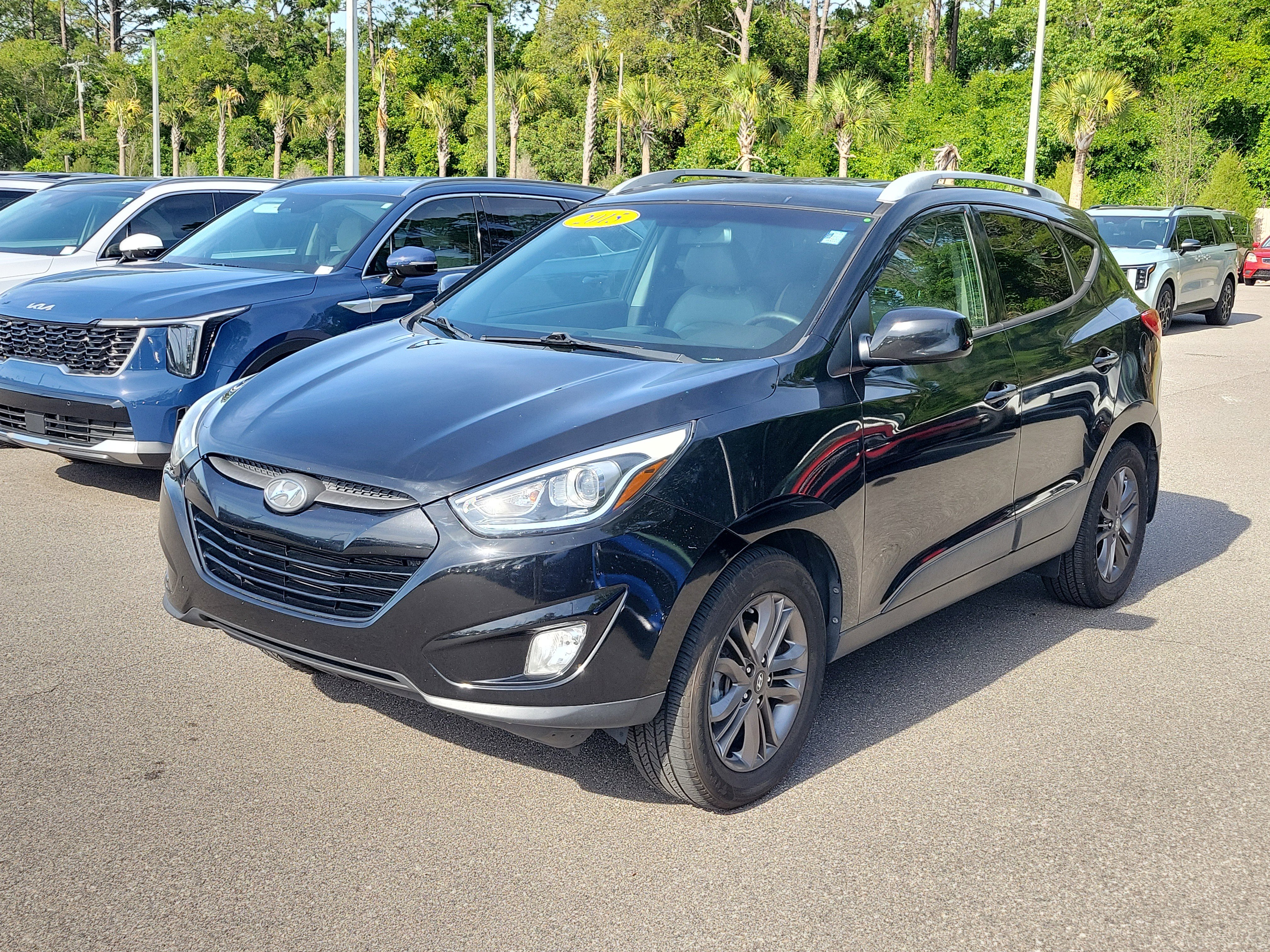 Used 2015 Hyundai Tucson SE AWD/4WD image 3