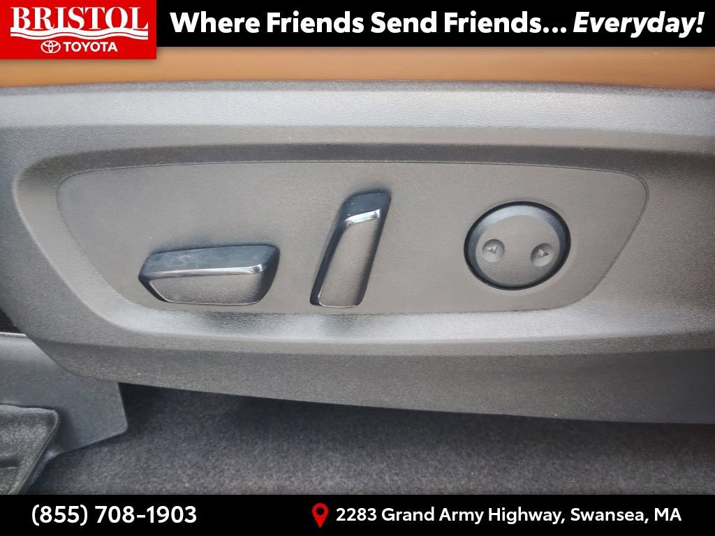 Used 2023 Nissan Pathfinder Platinum AWD/4WD image 22