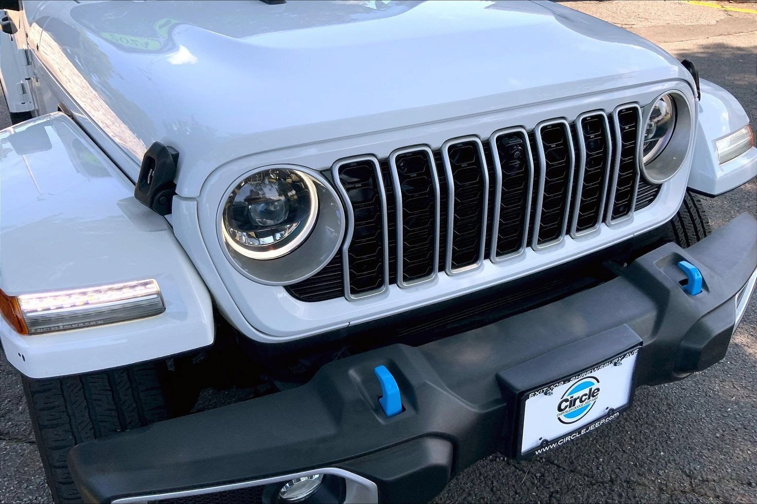 Certified 2024 Jeep Wrangler Unlimited Sahara w/ Technology Group AWD/4WD image 25