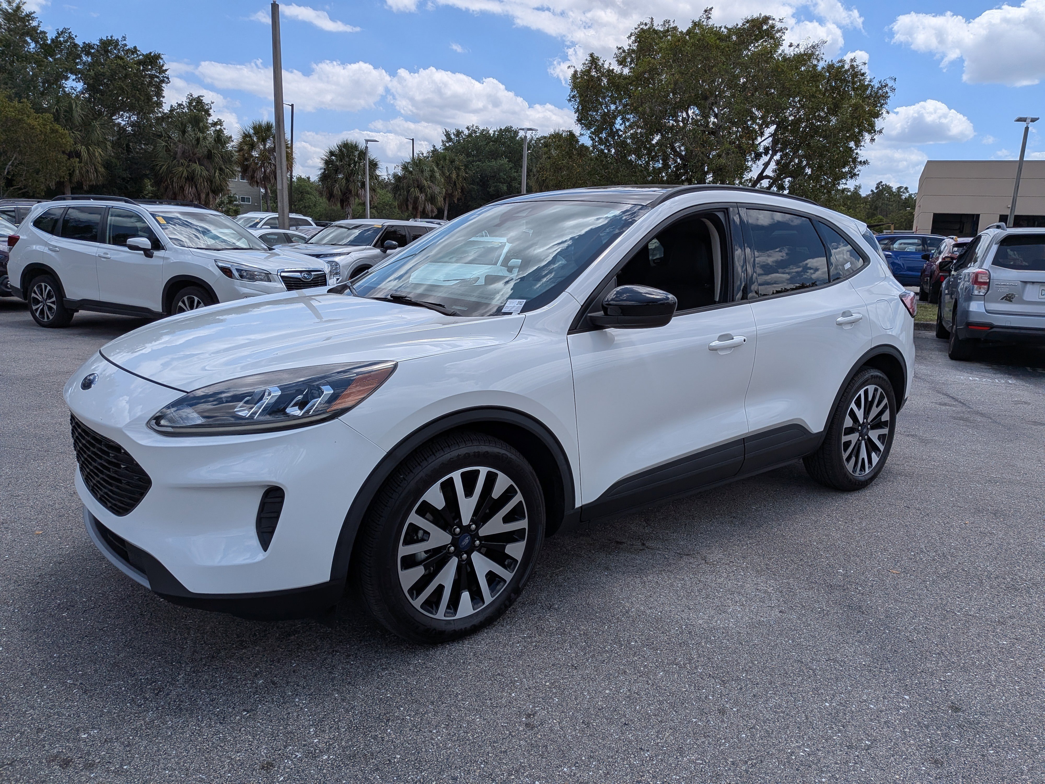 Used 2020 Ford Escape SE Sport image 8