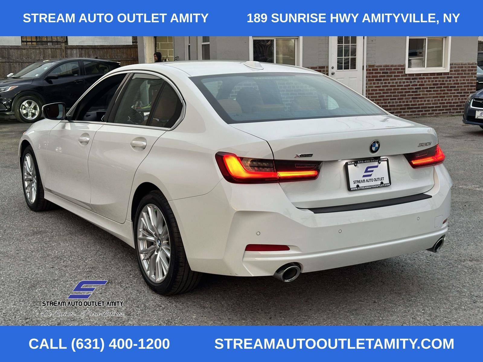 Used 2024 BMW 330i xDrive Sedan w/ Premium Package AWD/4WD image 11