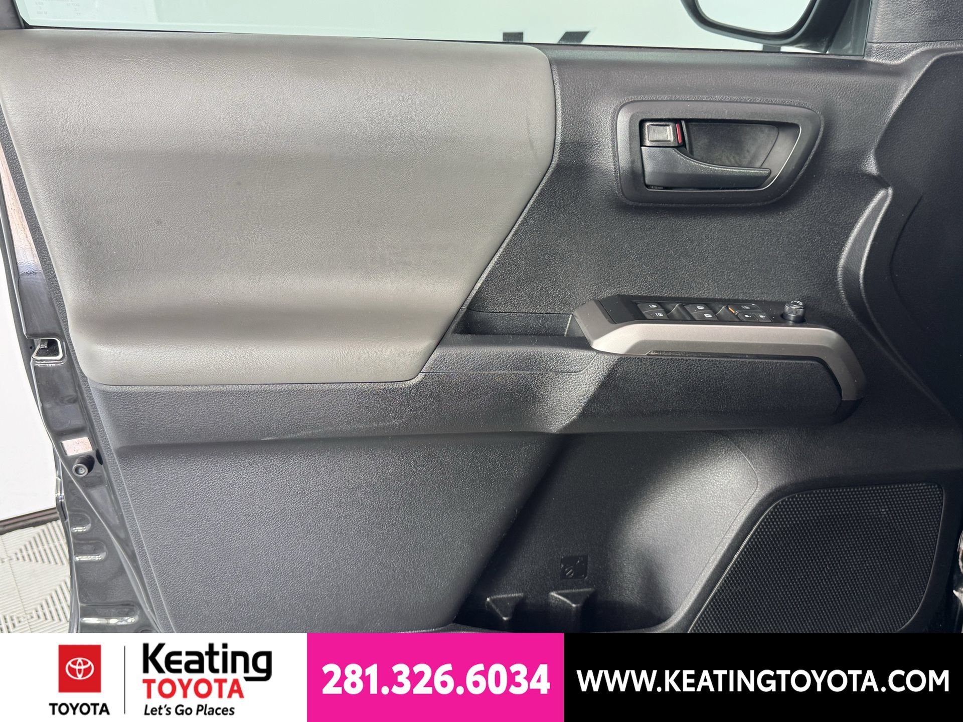 Used 2023 Toyota Tacoma SR5 RWD image 11