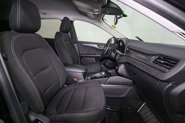 Used 2023 Ford Escape Active w/ Tech Pack #1 AWD/4WD image 17