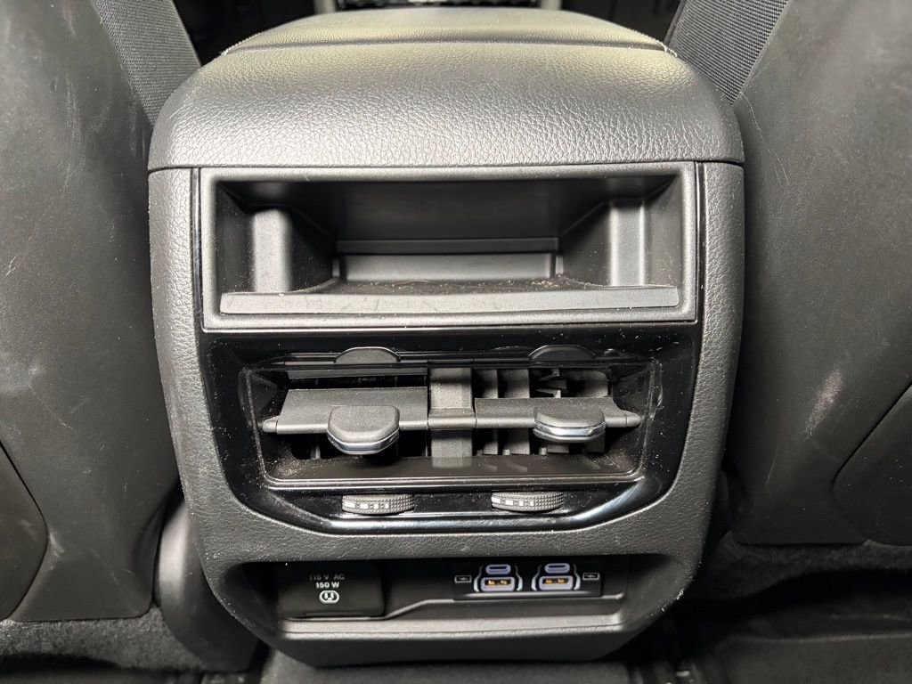 Used 2024 Jeep Grand Cherokee Altitude image 23