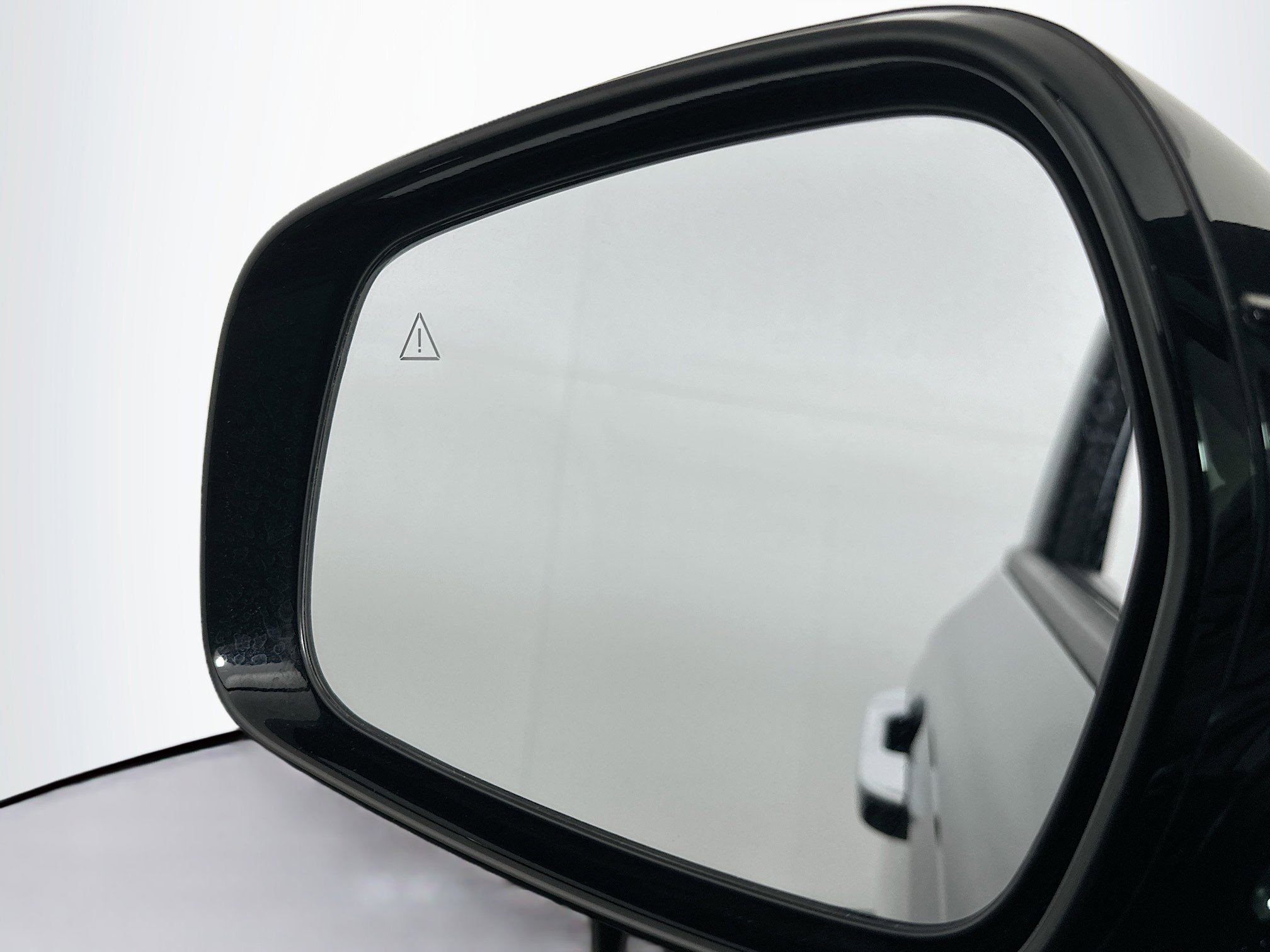 Used 2024 Kia Carnival LX image 16