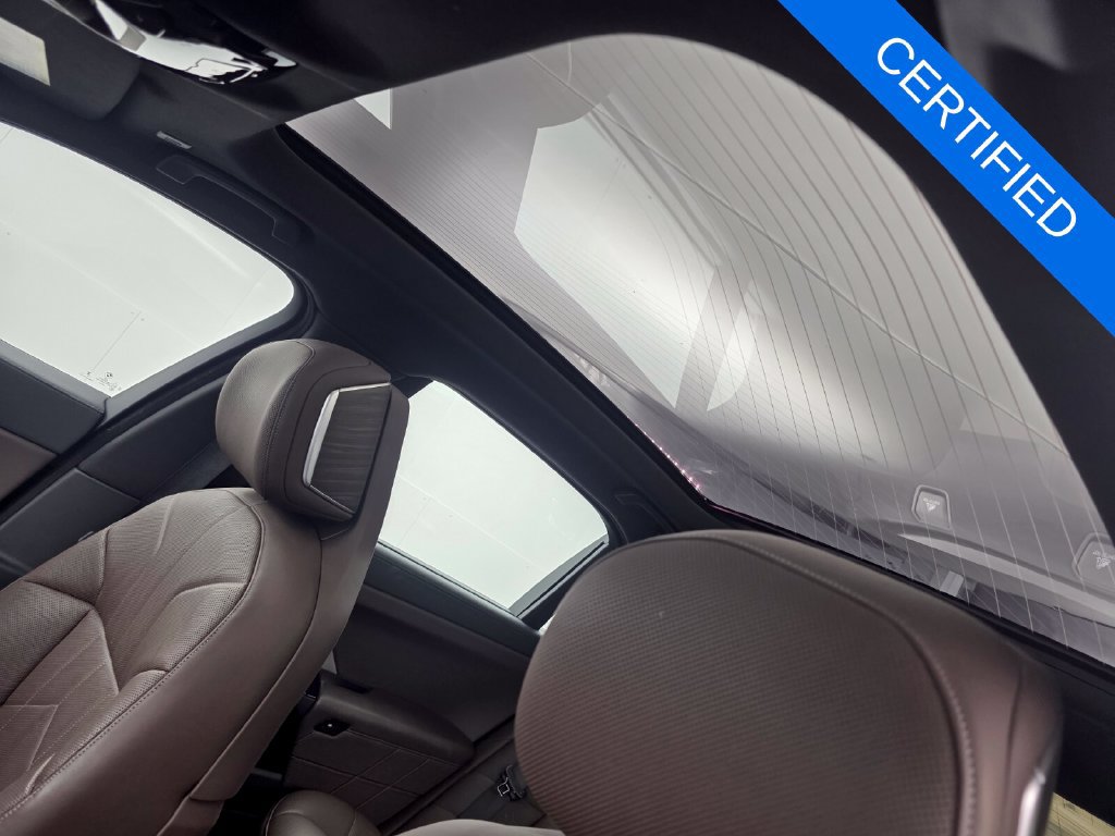 Certified 2023 BMW 760i xDrive AWD/4WD image 11
