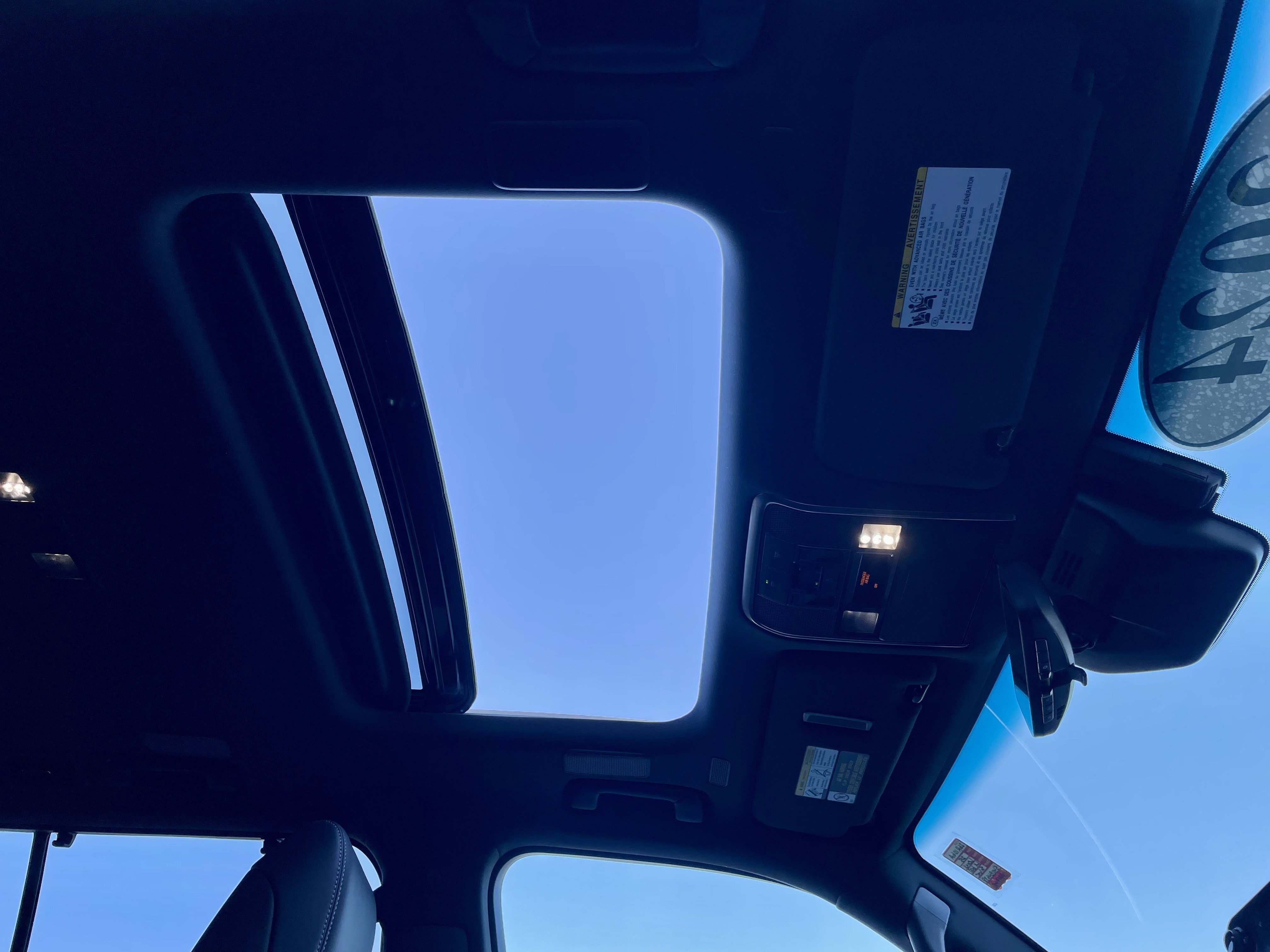 Used 2025 Lexus LX 600 4WD w/ Luxury Package image 17