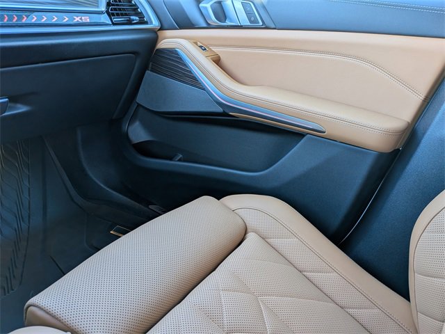 Used 2025 BMW X5 xDrive40i w/ M Sport Package image 20