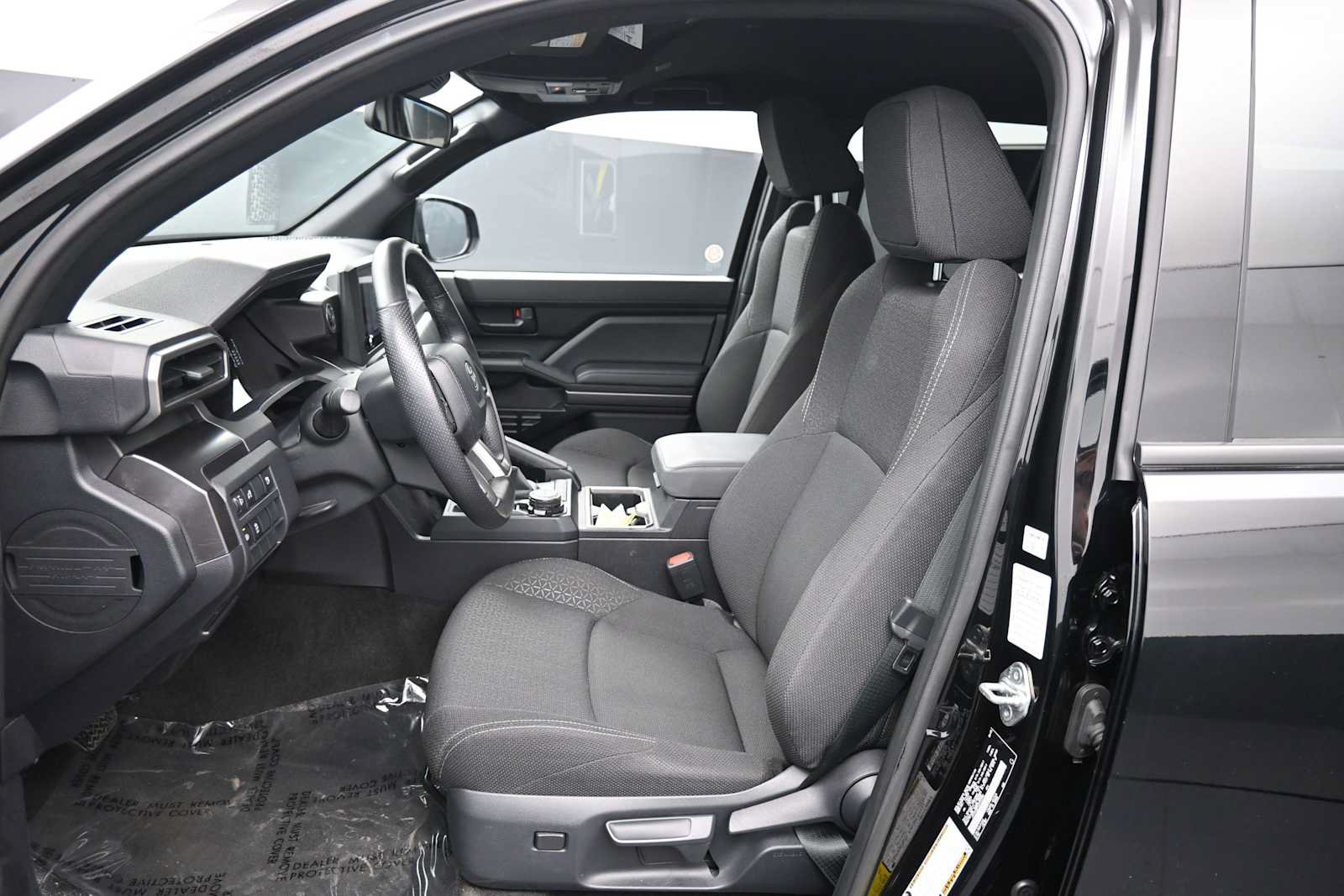 Certified 2025 Toyota 4Runner SR5 AWD/4WD image 19