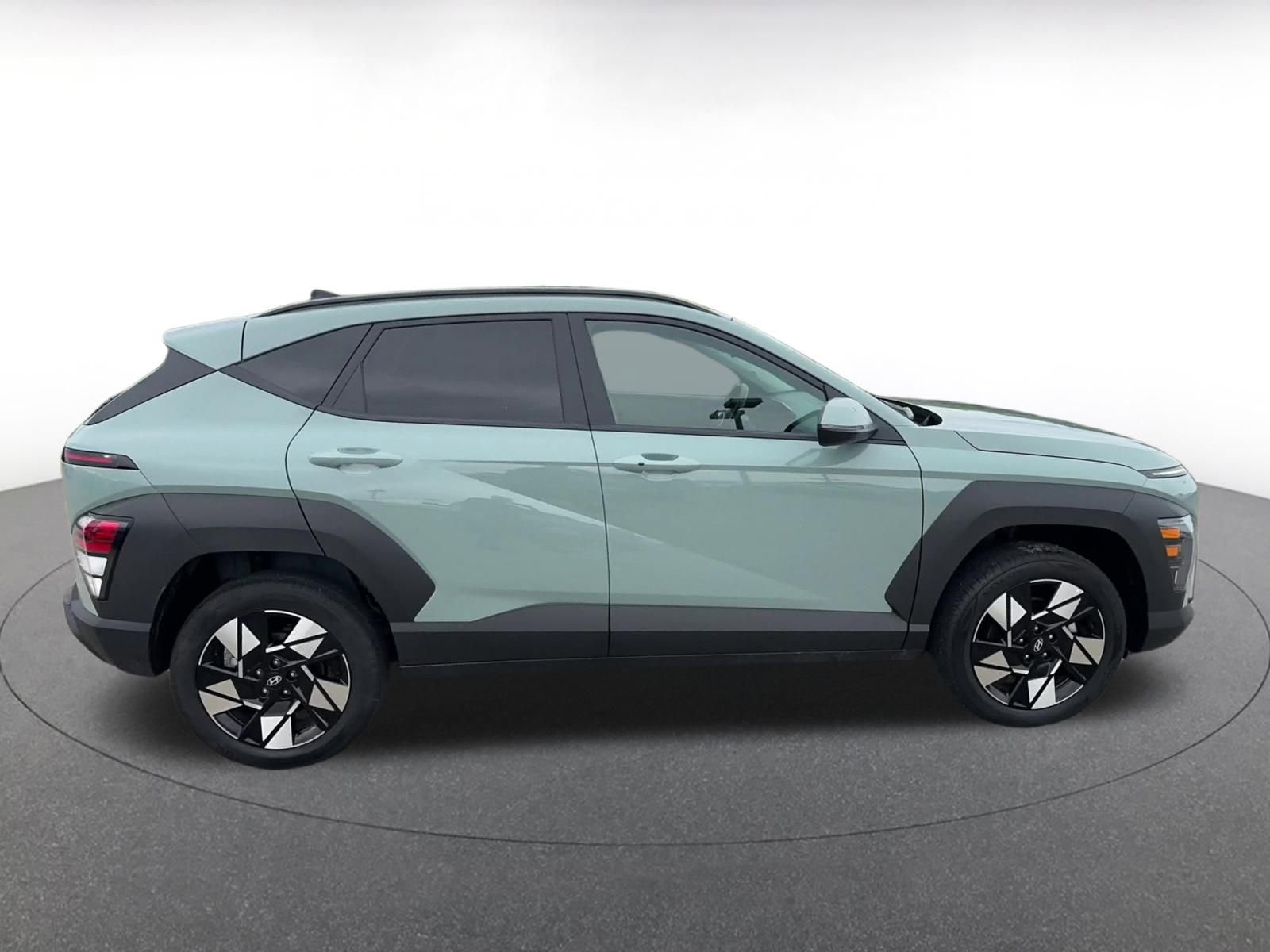 Used 2025 Hyundai Kona SEL image 16