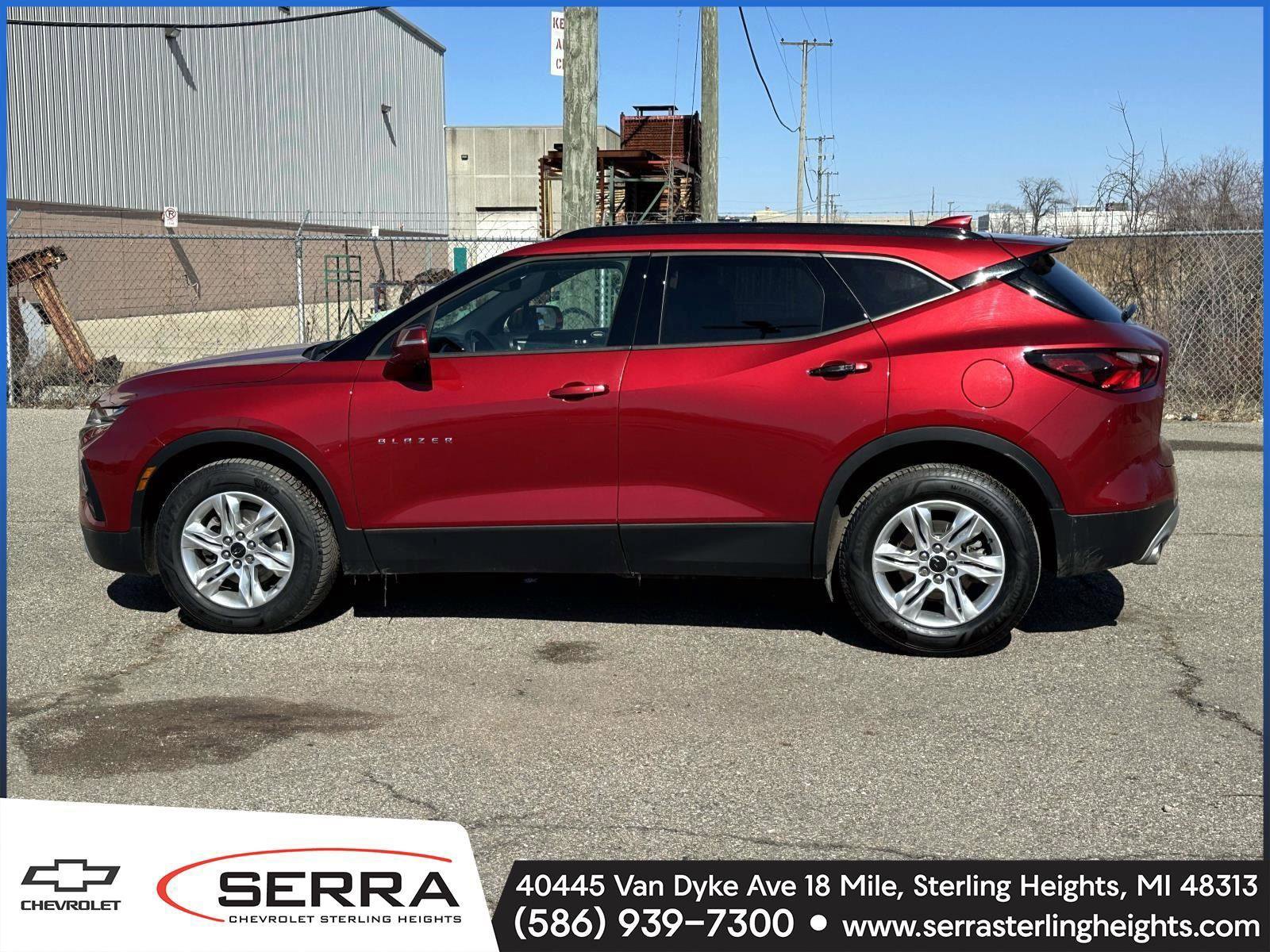 Used 2019 Chevrolet Blazer LT image 2
