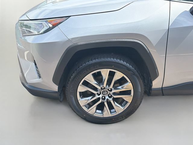Used 2019 Toyota RAV4 XLE Premium w/ Cold Weather Package FWD image 29