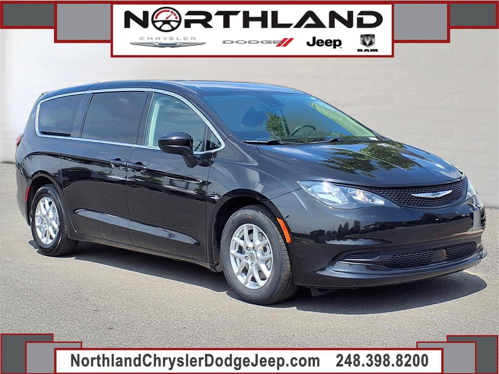 Certified 2023 Chrysler Voyager LX