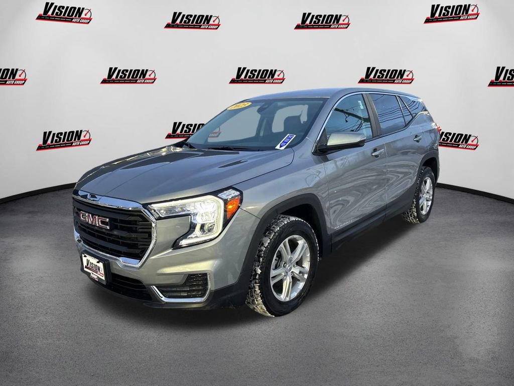 Used 2023 GMC Terrain SLE image 1