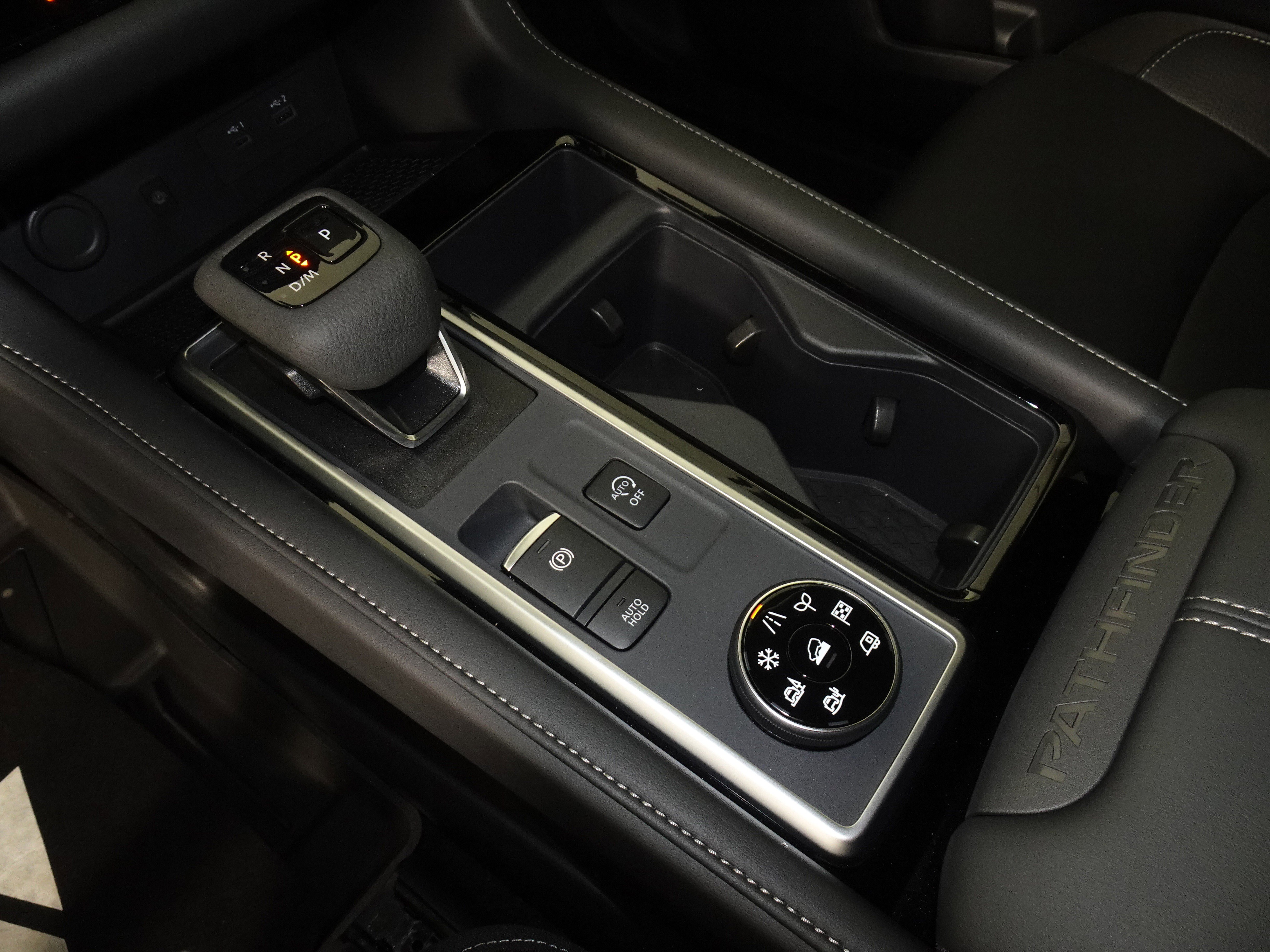 New 2025 Nissan Pathfinder SL w/ Cargo Package image 21