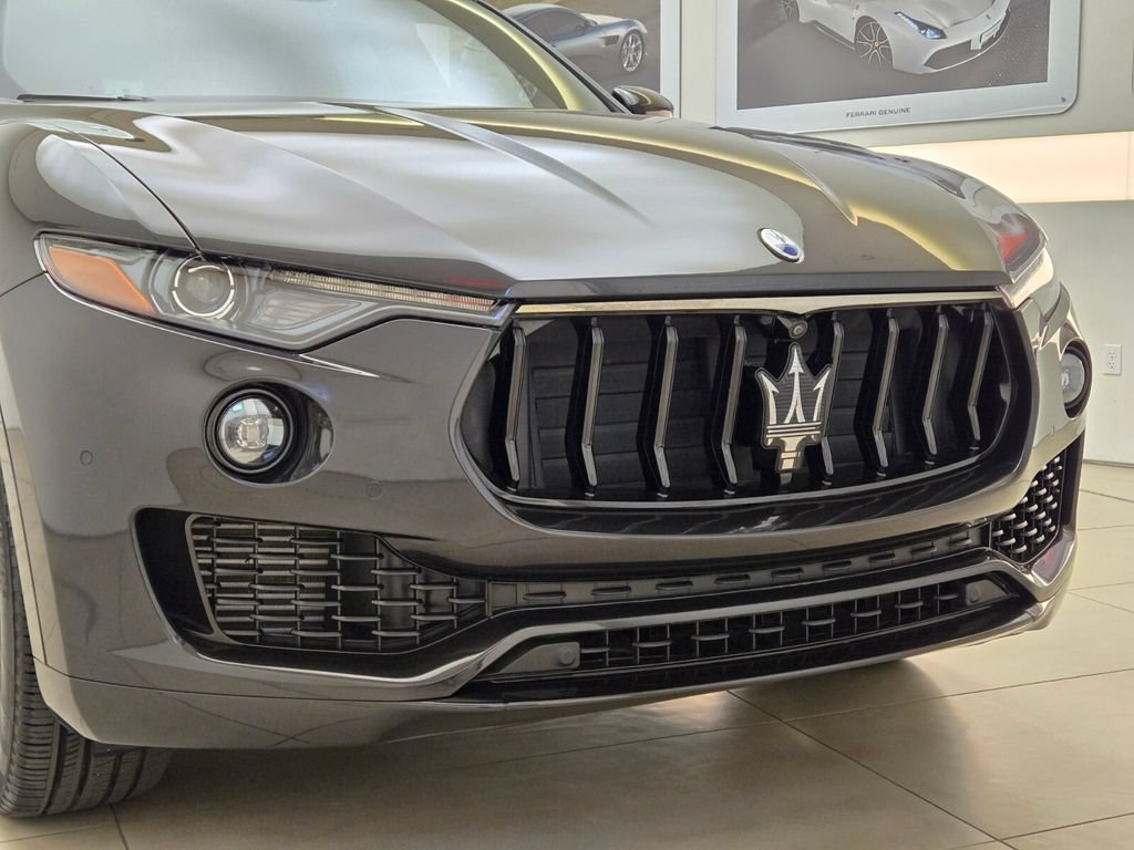 Certified 2024 Maserati Levante GT Ultima AWD/4WD image 4