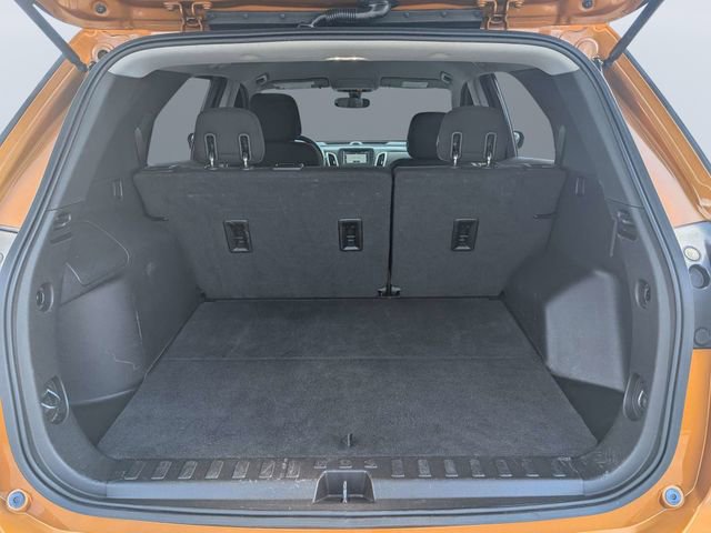 Used 2018 Chevrolet Equinox LT w/ LPO, Hit The Road Package FWD image 12