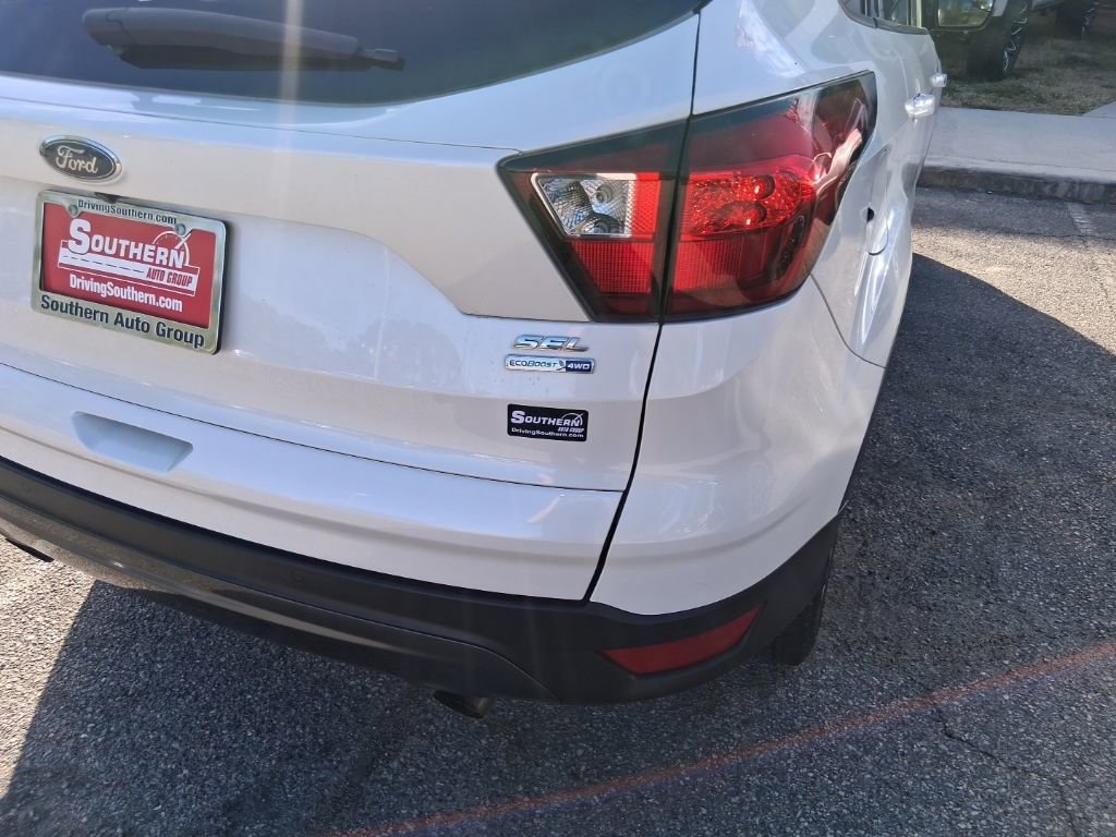 Used 2019 Ford Escape SEL image 11
