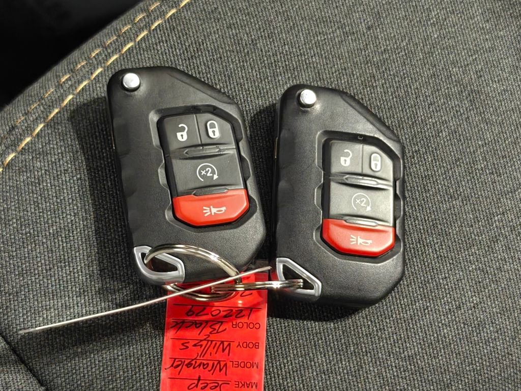 Used 2024 Jeep Wrangler Unlimited image 14