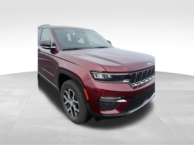 Used 2024 Jeep Grand Cherokee Limited w/ Trailer Tow Package AWD/4WD image 14