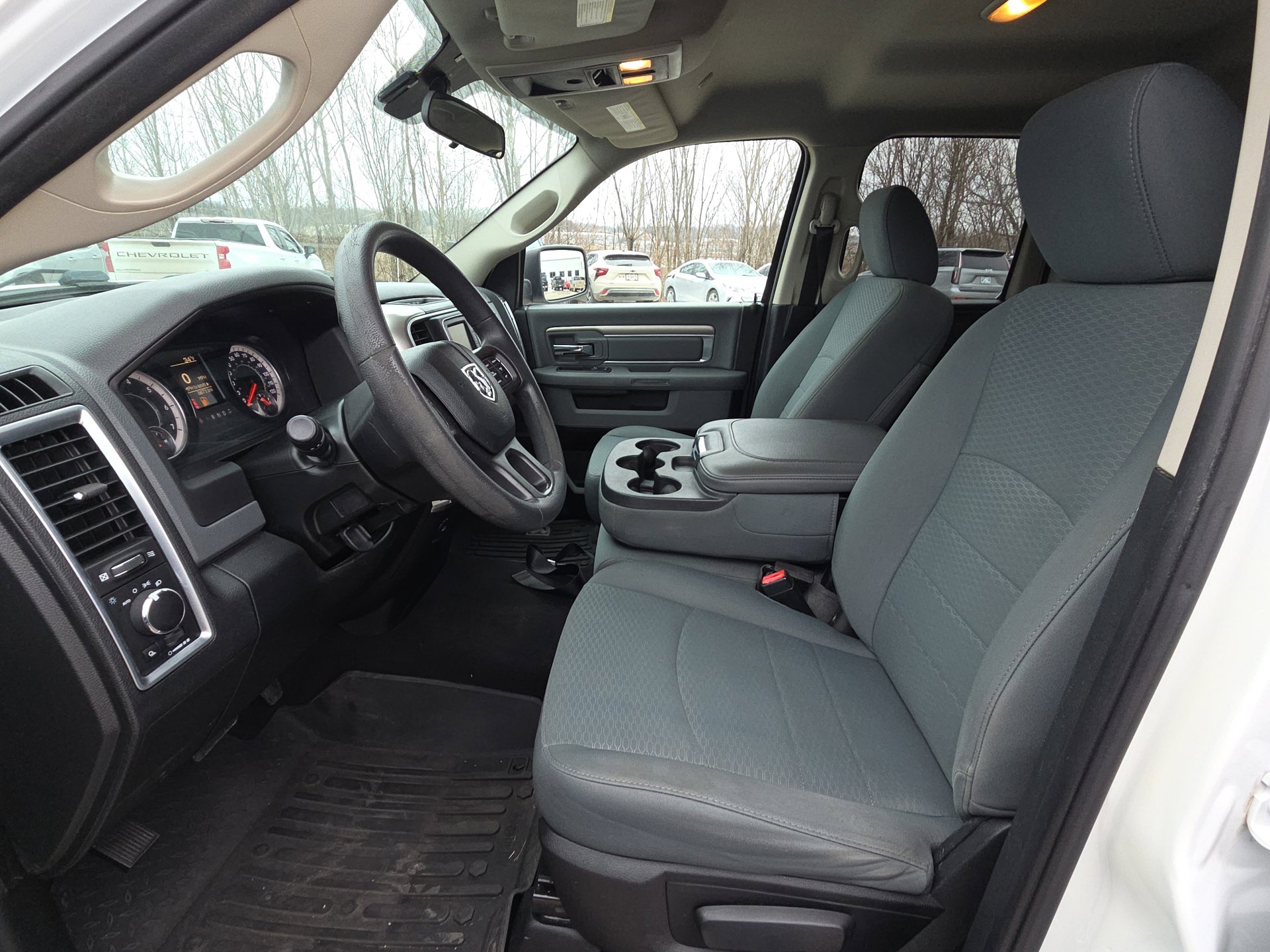 Used 2018 RAM 1500 Classic SLT image 16