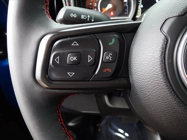 Used 2024 Jeep Gladiator Rubicon w/ Convenience Group AWD/4WD image 13