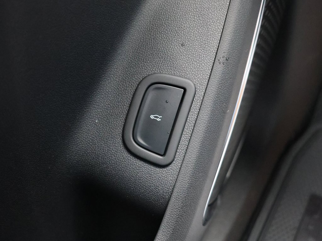 New 2026 Chevrolet Traverse RS image 15