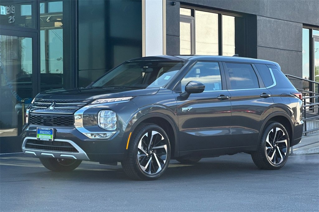 New 2025 Mitsubishi Outlander SE image 9