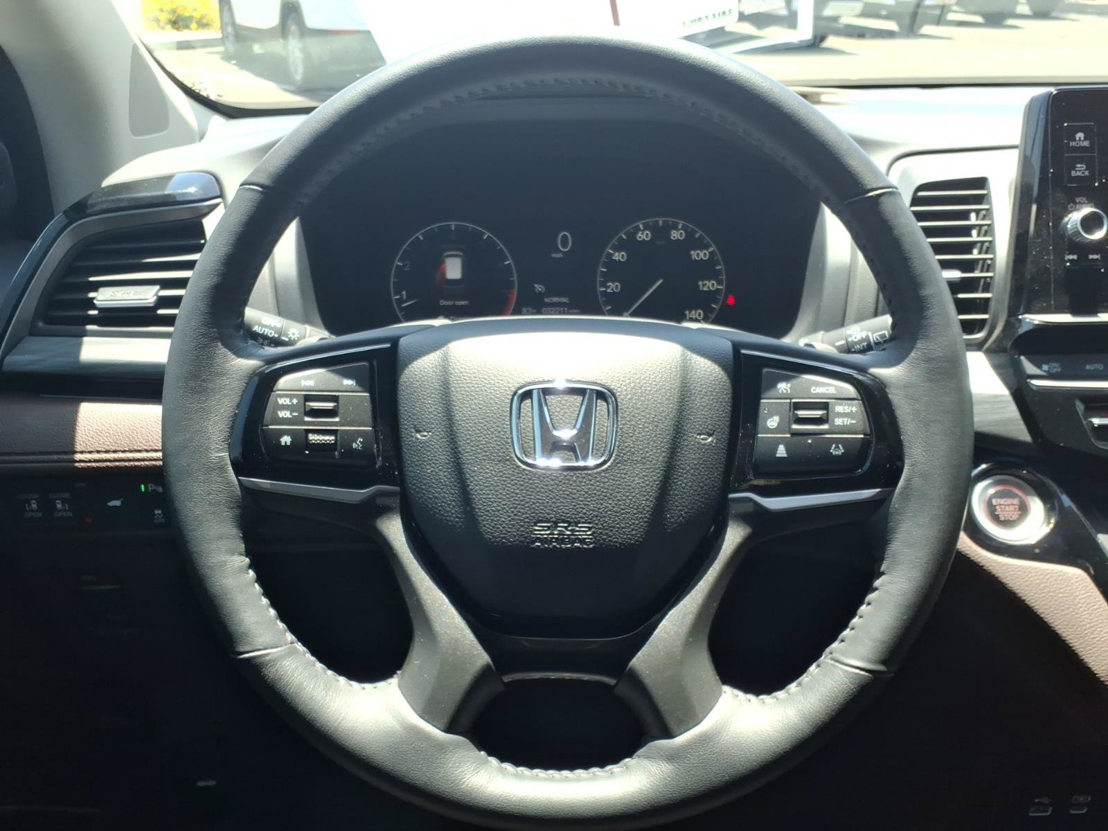 Used 2025 Honda Odyssey Elite image 14