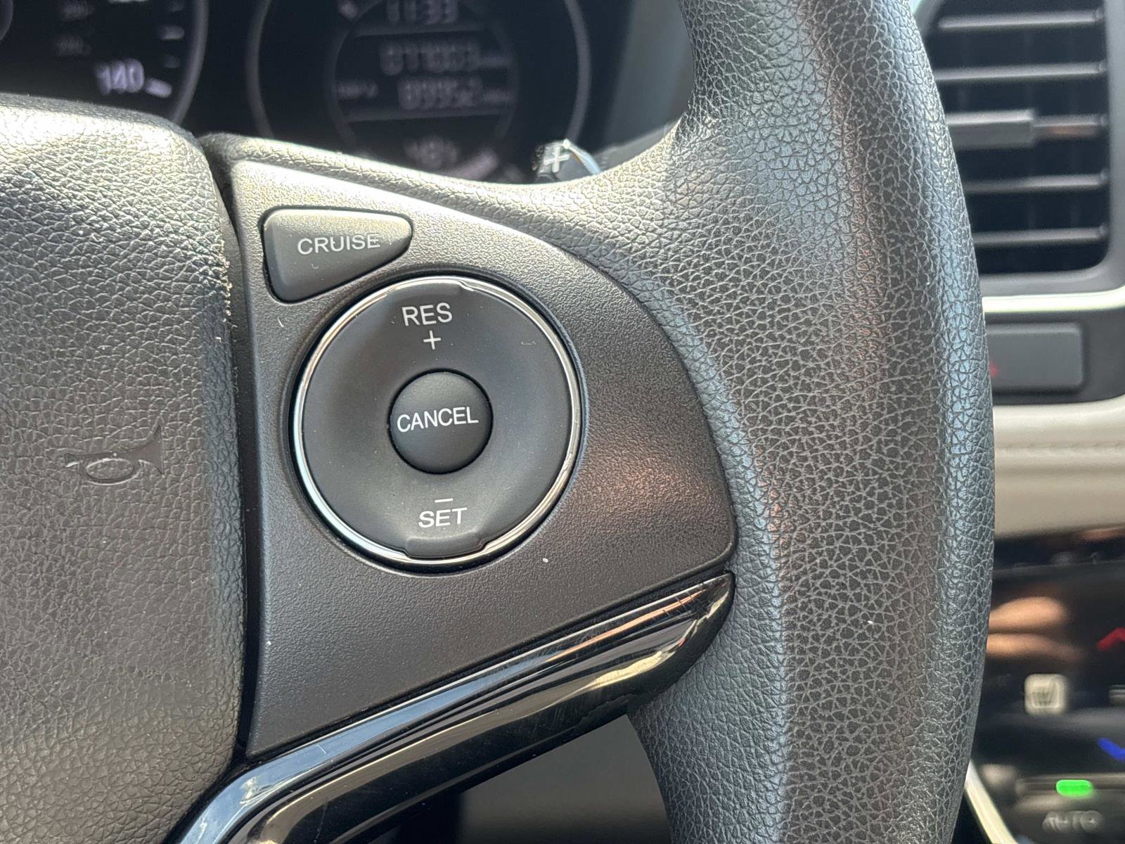 Used 2018 Honda HR-V EX image 17