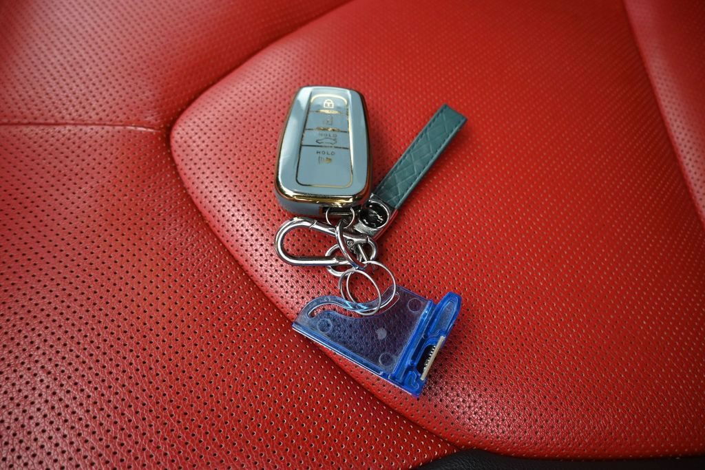 Used 2023 Toyota Highlander XSE FWD image 68
