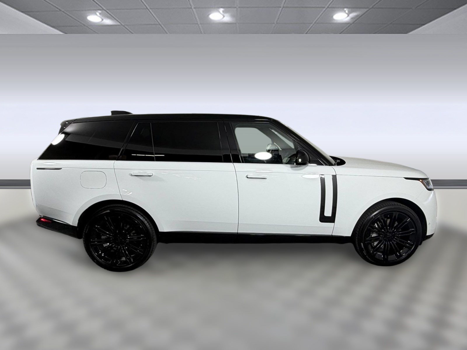 New 2026 Land Rover Range Rover Long Wheelbase SE AWD/4WD image 8