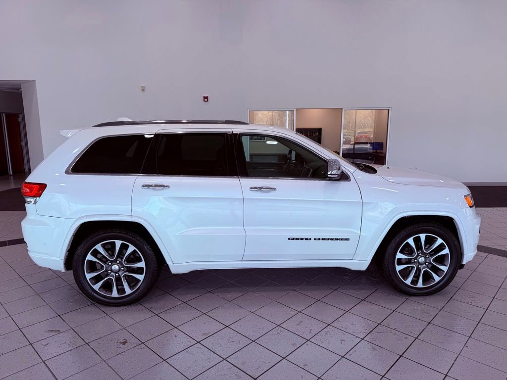 Used 2018 Jeep Grand Cherokee Overland image 15