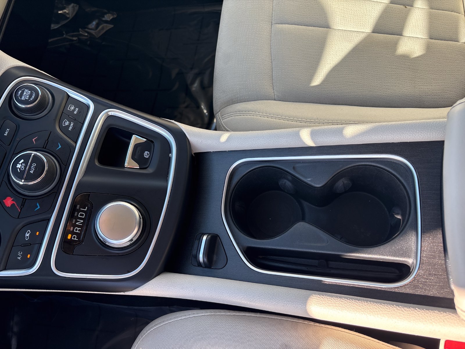 Used 2016 Chrysler 200 Limited w/ Convenience Group FWD image 16