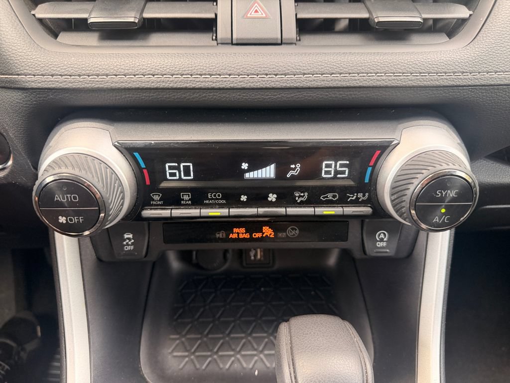 Used 2024 Toyota RAV4 XLE FWD image 16