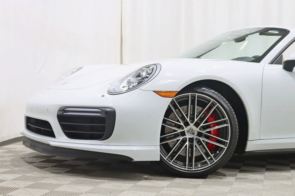 Used 2018 Porsche 911 Turbo image 3