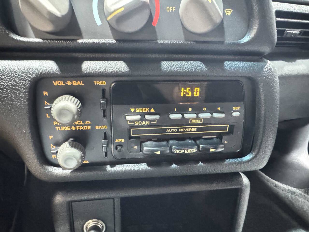 Used 1993 Chevrolet Camaro Z28 RWD image 45