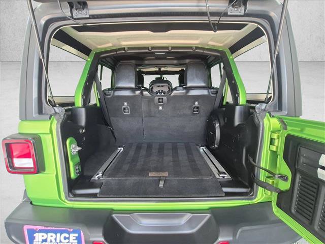Used 2018 Jeep Wrangler Unlimited Rubicon AWD/4WD image 6