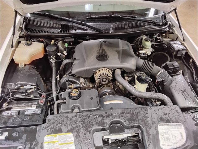 Used 1999 Lincoln Town Car Signature RWD image 9