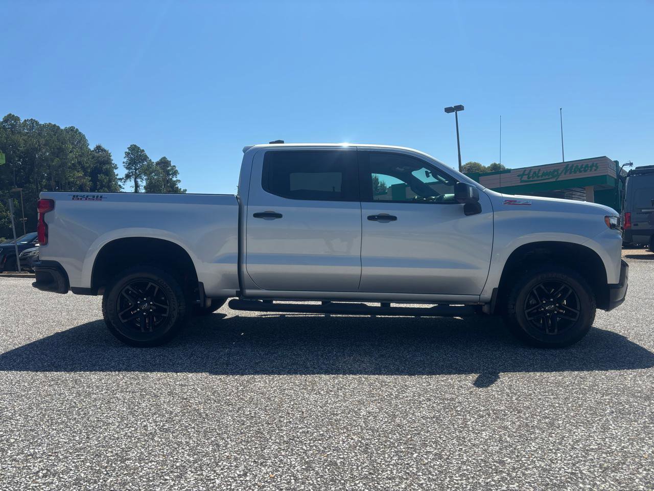 Used 2020 Chevrolet Silverado 1500 LT Trail Boss AWD/4WD image 7