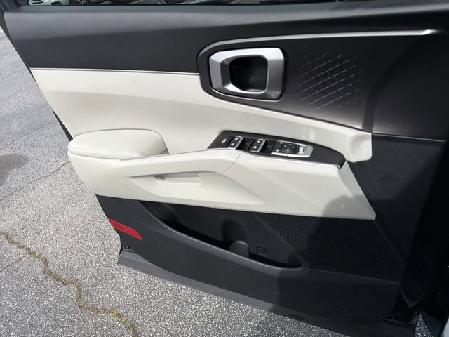 Used 2022 Kia Sorento S w/ Panoramic Sunroof Package image 17