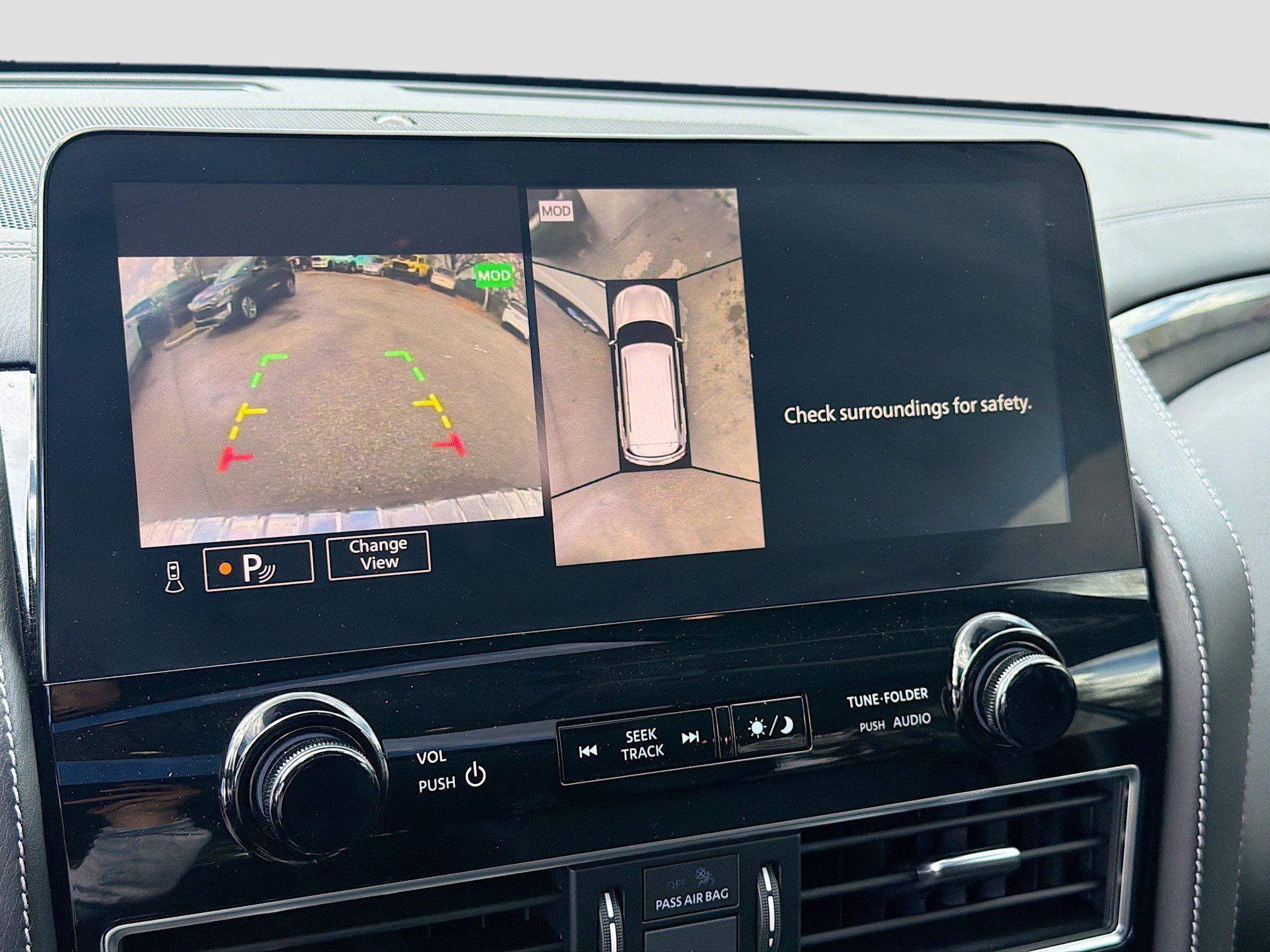 Used 2023 INFINITI QX80 Luxe w/ Cargo Package AWD/4WD image 37