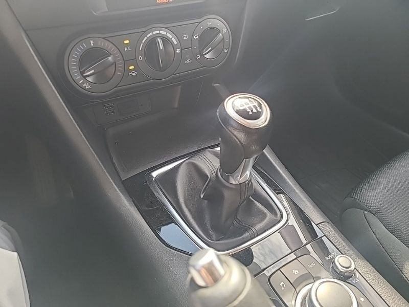 Used 2016 MAZDA MAZDA3 i Sport FWD image 16
