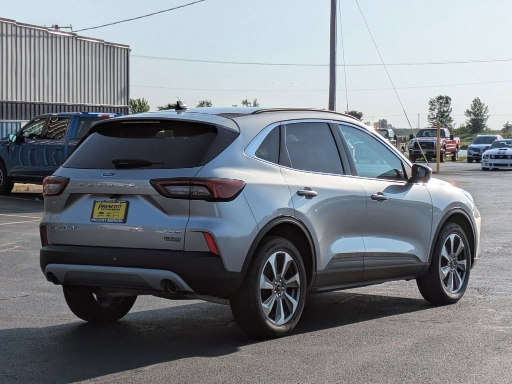 Used 2023 Ford Escape Platinum AWD/4WD image 7