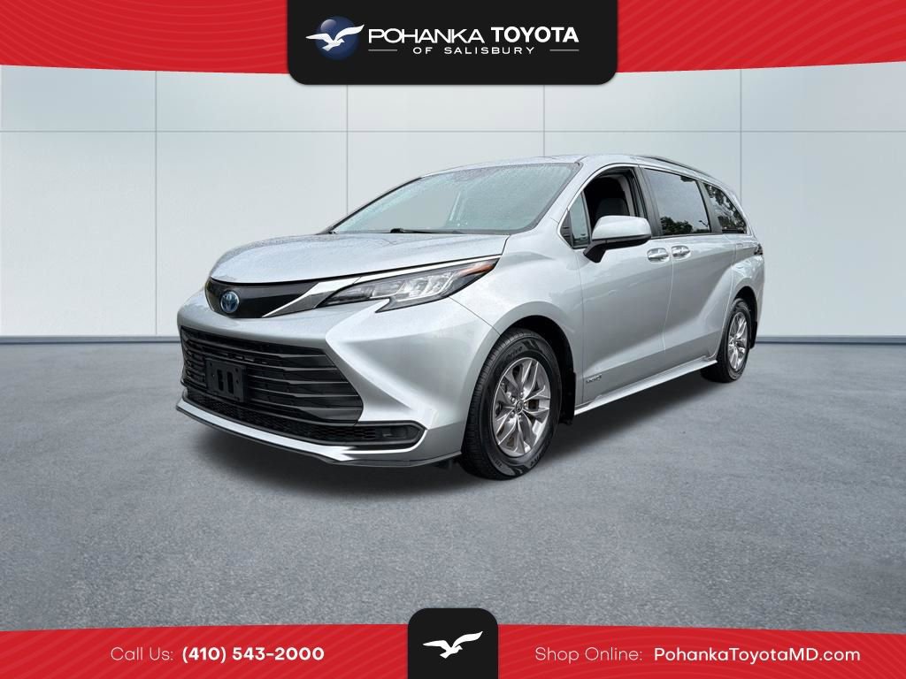 Used 2021 Toyota Sienna LE w/ LE Plus Package