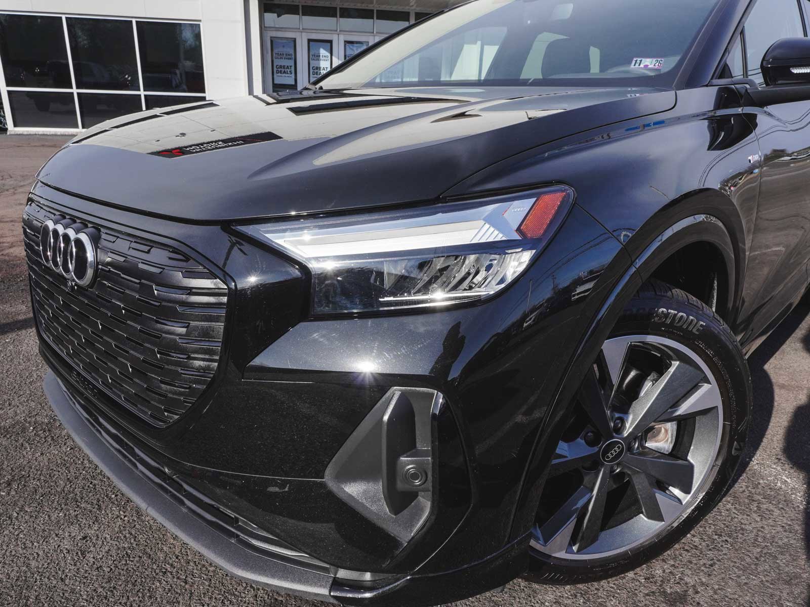 Used 2025 Audi Q4 e-tron Premium Plus image 44