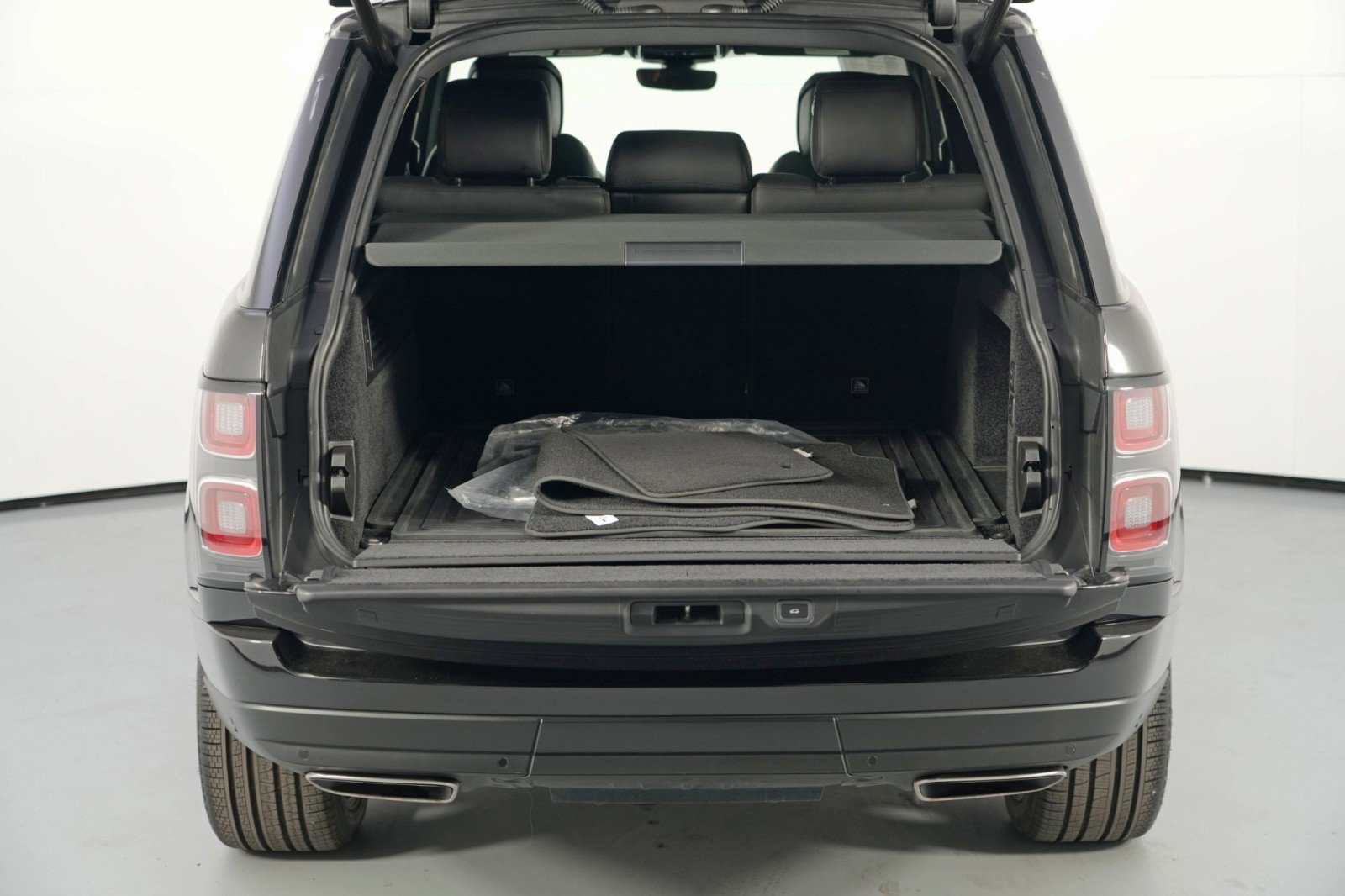 Used 2021 Land Rover Range Rover P525 Westminster Edition image 10