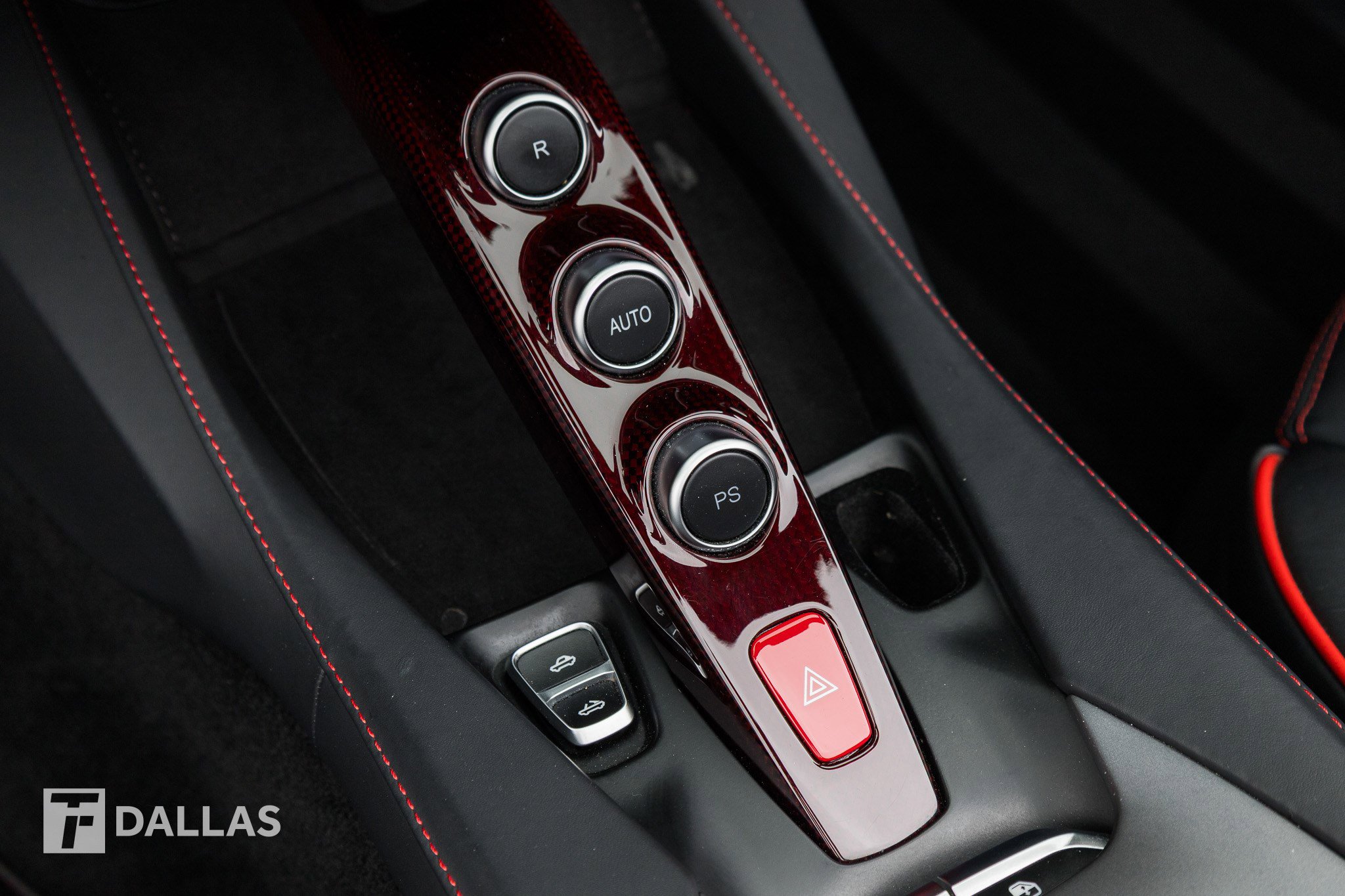 Used 2020 Ferrari Portofino image 31